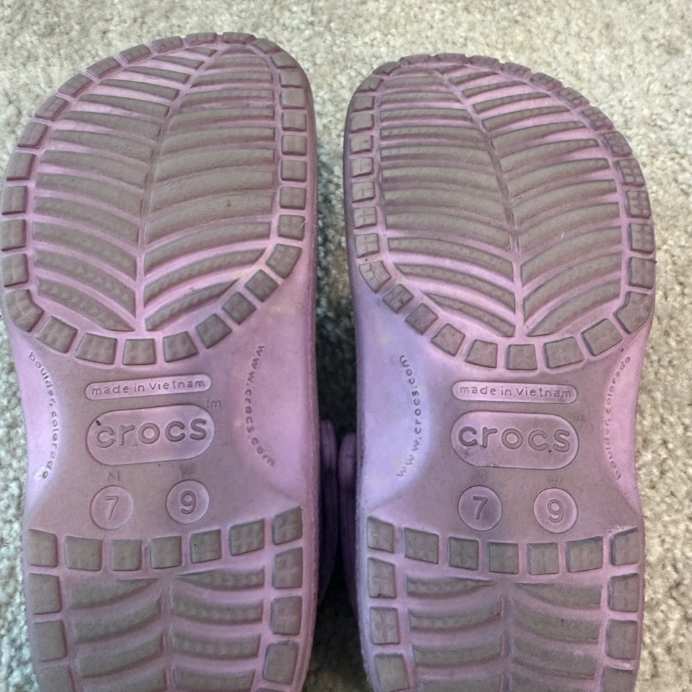 Lavender Glitter Crocs With Little Mermaid Ariel Disney Jibbits W9M7 - Picture 3 of 5